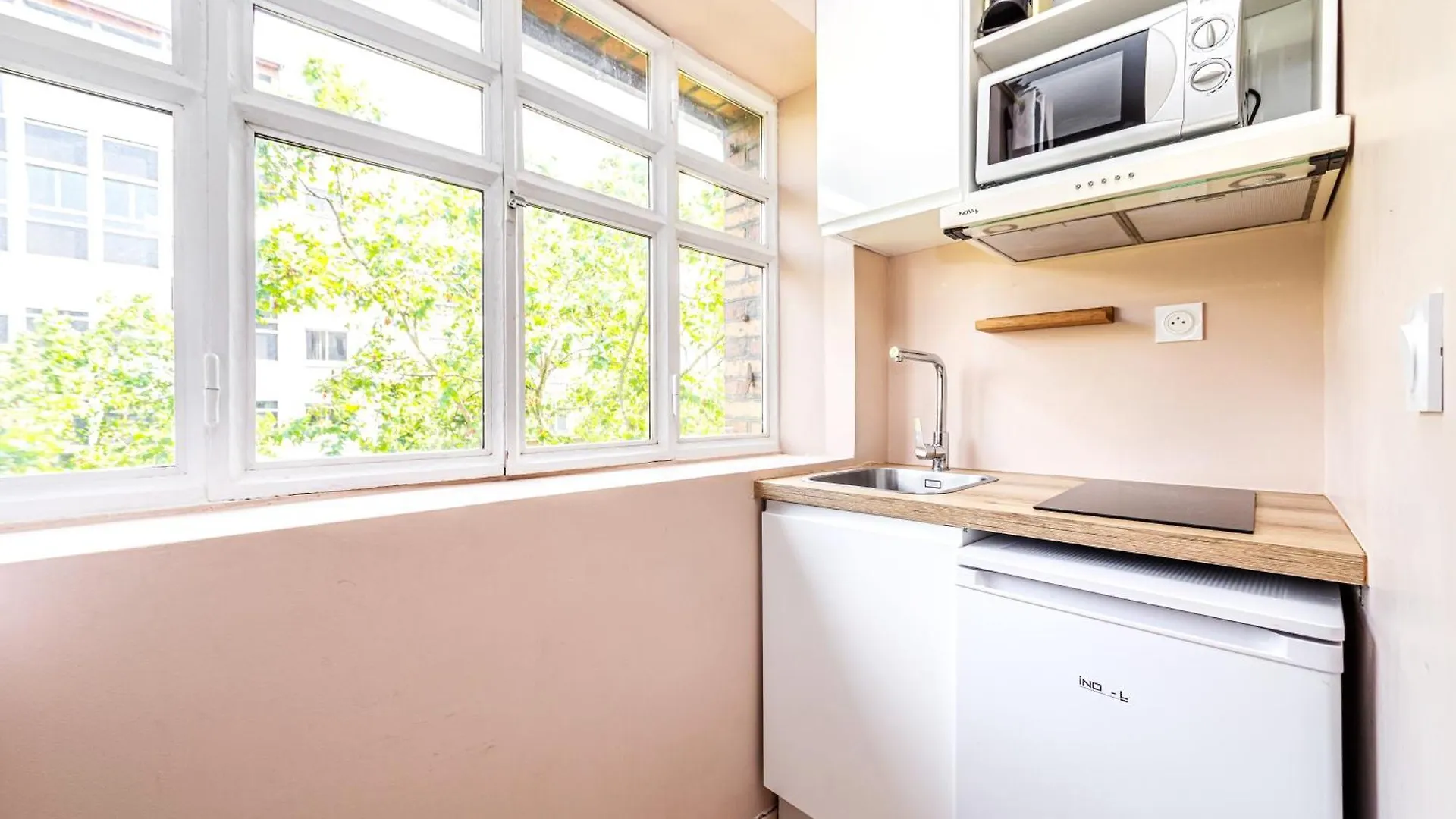 Studio Climatise Au Calme - Proche Batignolles Paris