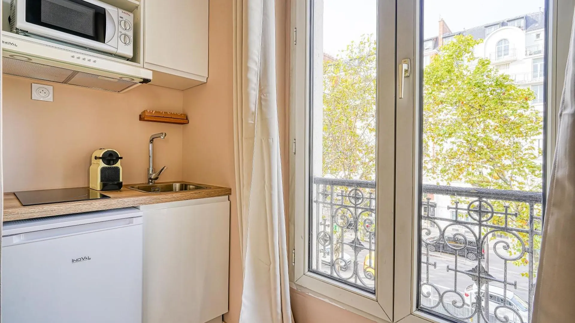 Studio Climatise Au Calme - Proche Batignolles Paris