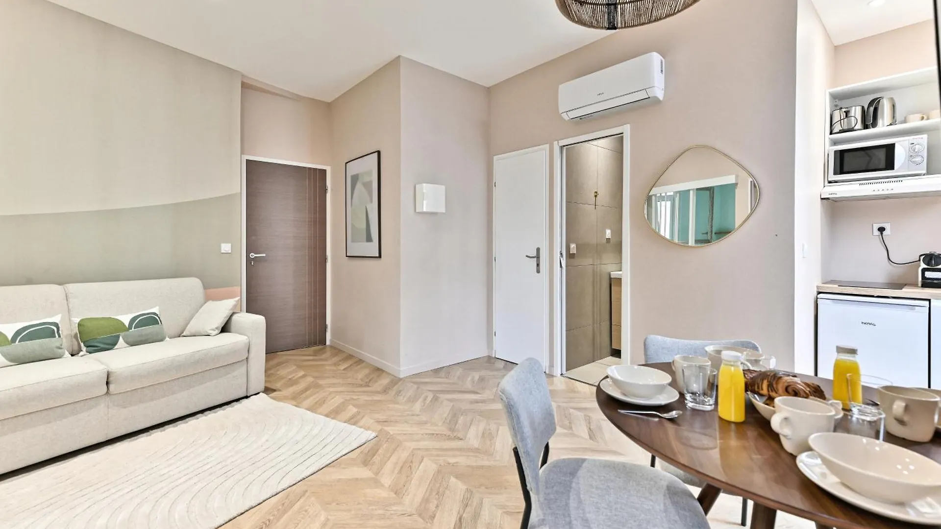 Studio Climatise Au Calme - Proche Batignolles Paris 0*,