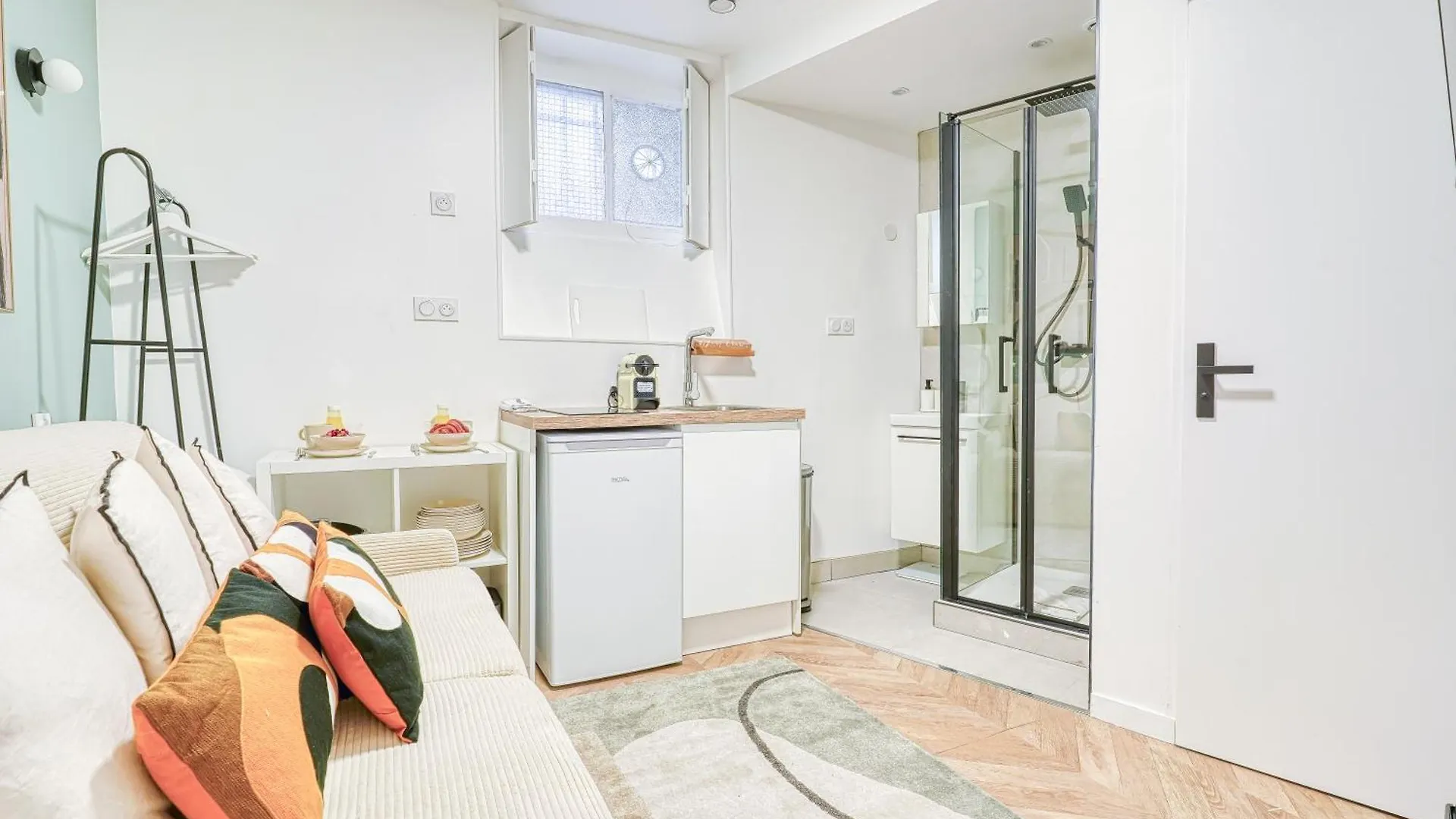 Studio Climatise Au Calme - Proche Batignolles Paris