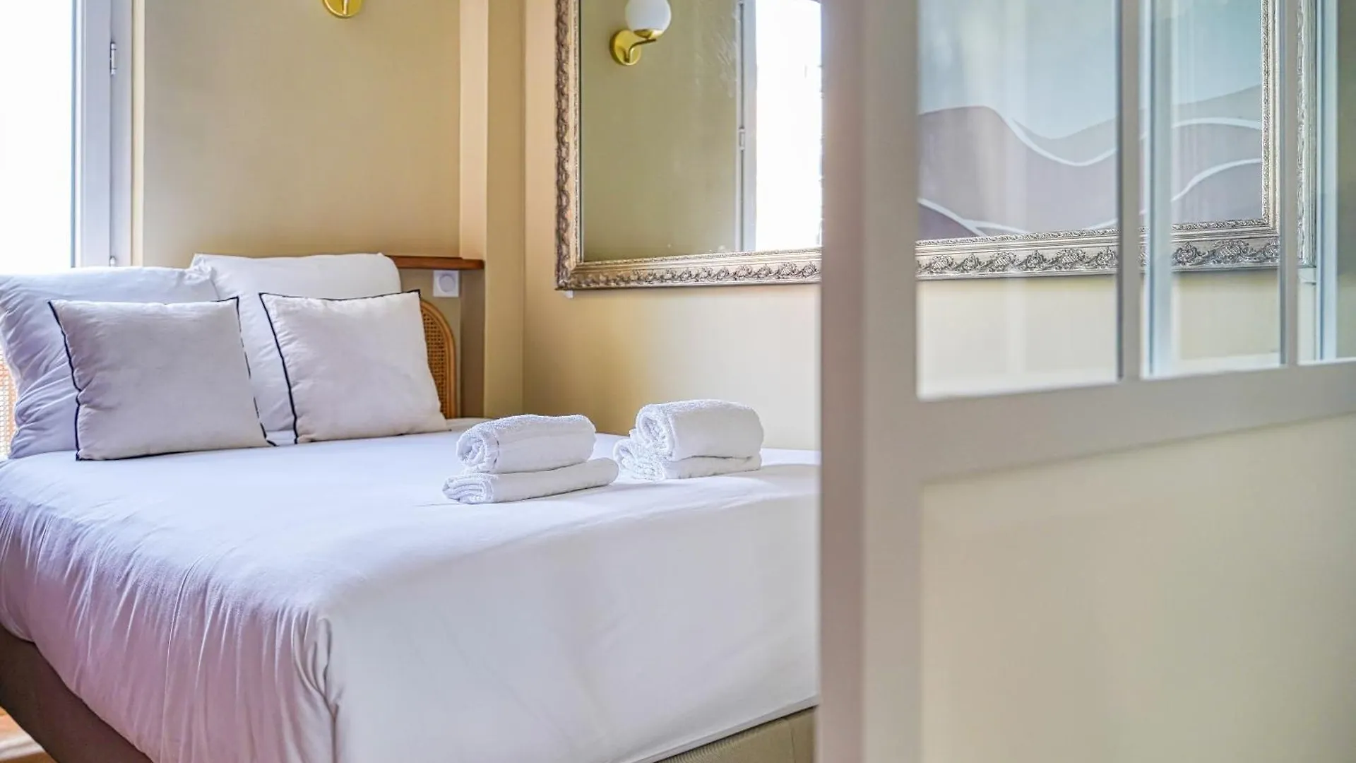 Apartment Studio Climatise Au Calme - Proche Batignolles Paris