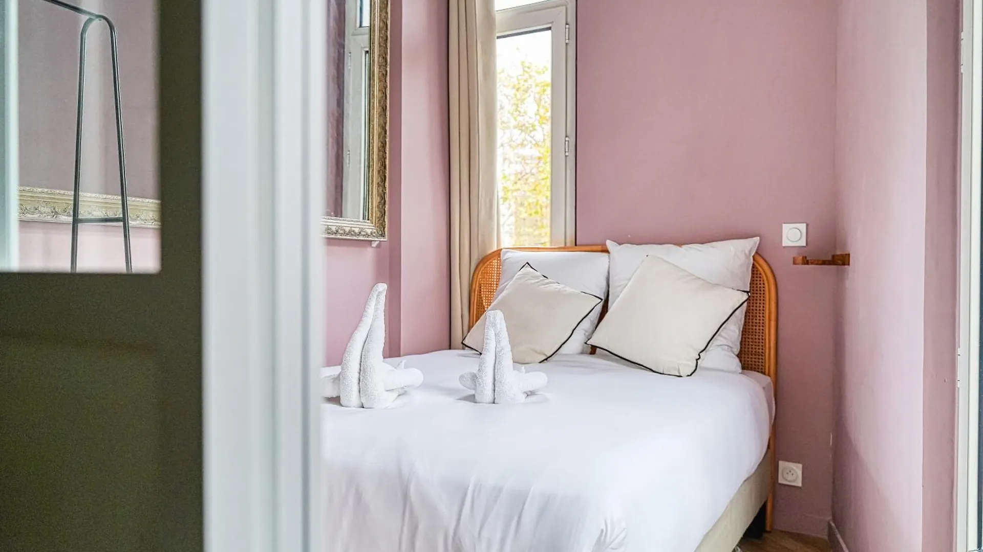 Apartment Studio Climatise Au Calme - Proche Batignolles Paris