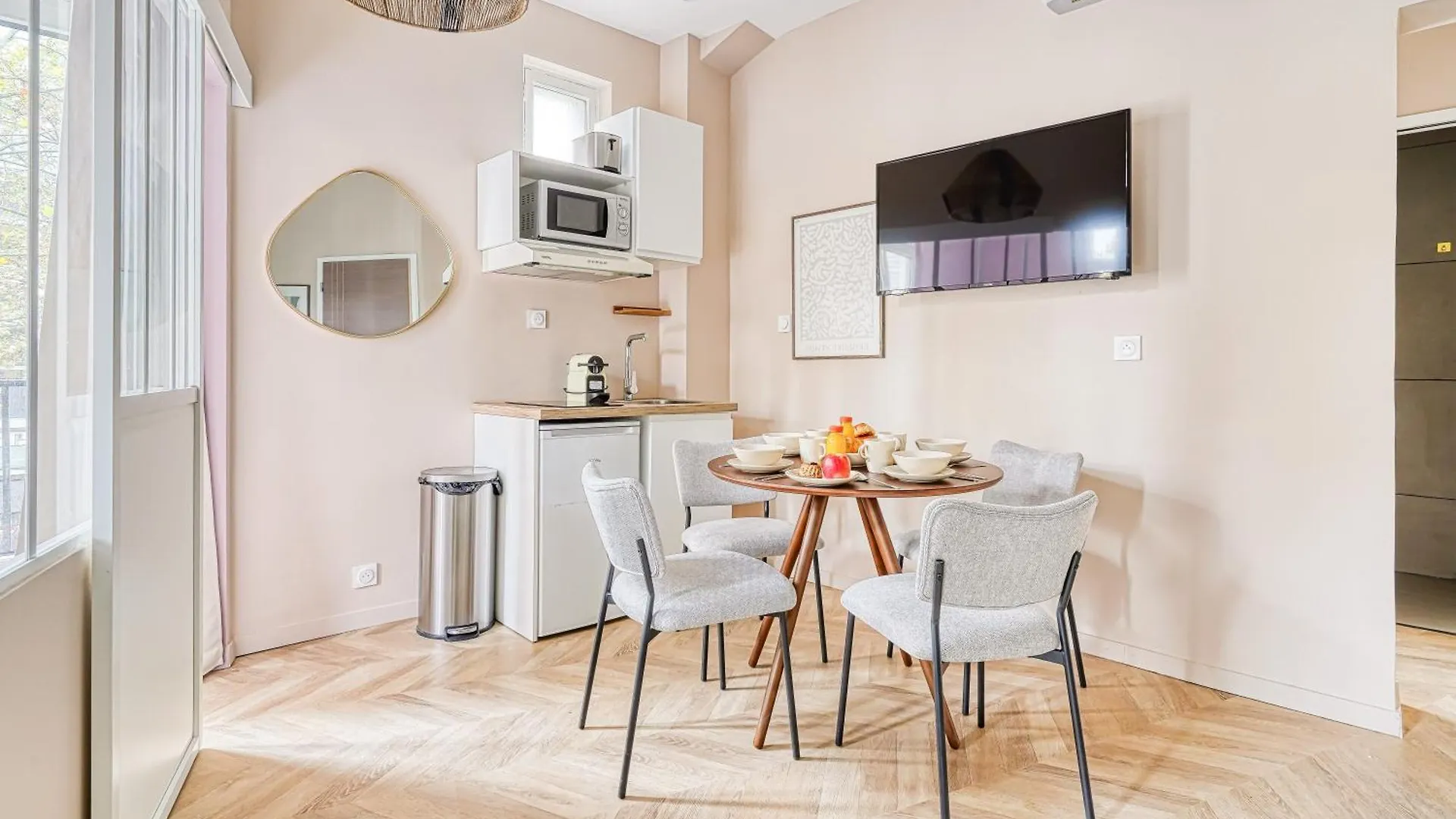 Studio Climatise Au Calme - Proche Batignolles Paris