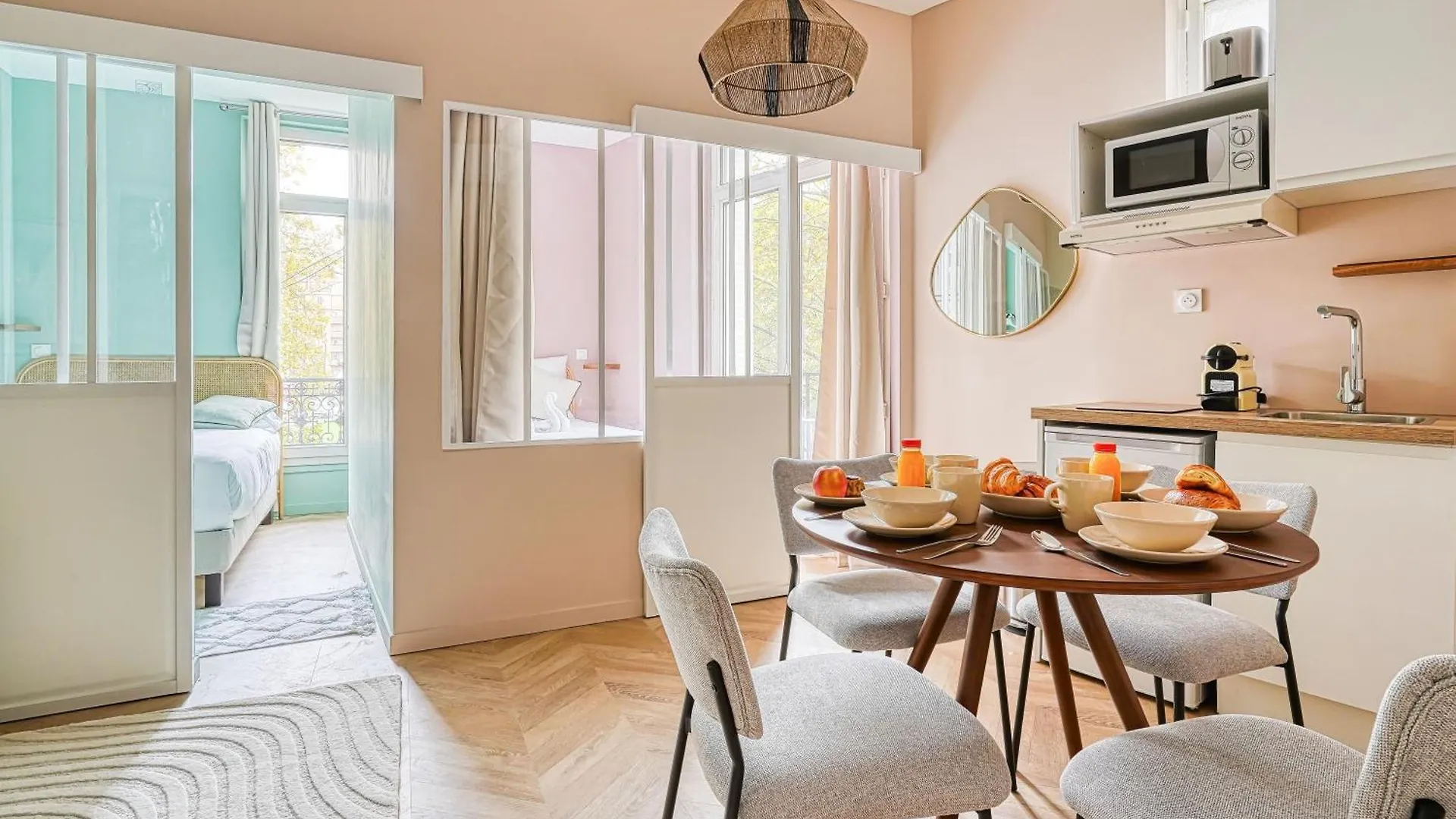 Studio Climatise Au Calme - Proche Batignolles Paris France