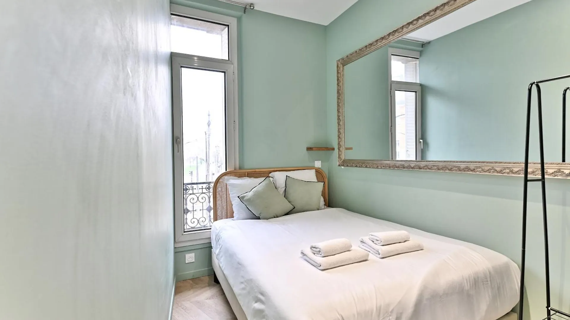 Studio Climatise Au Calme - Proche Batignolles Paris 0*,  France