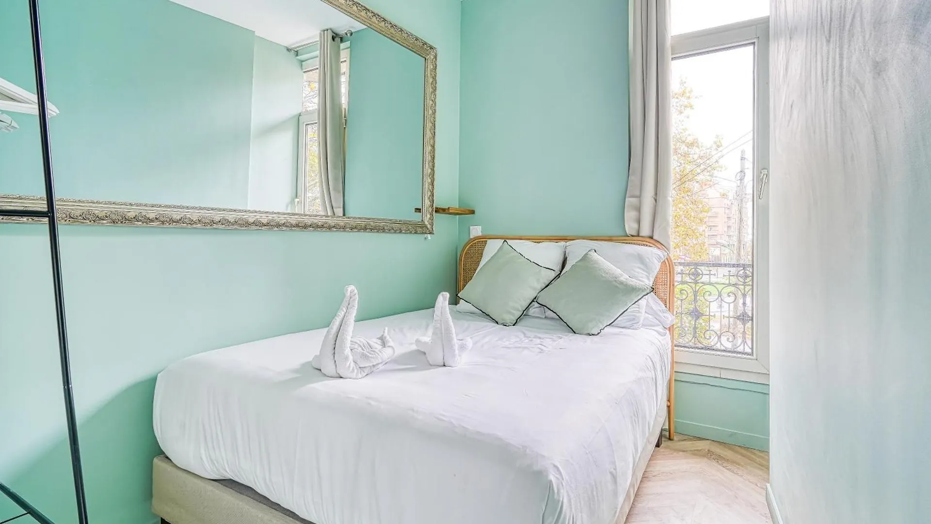 Apartment Studio Climatise Au Calme - Proche Batignolles Paris France